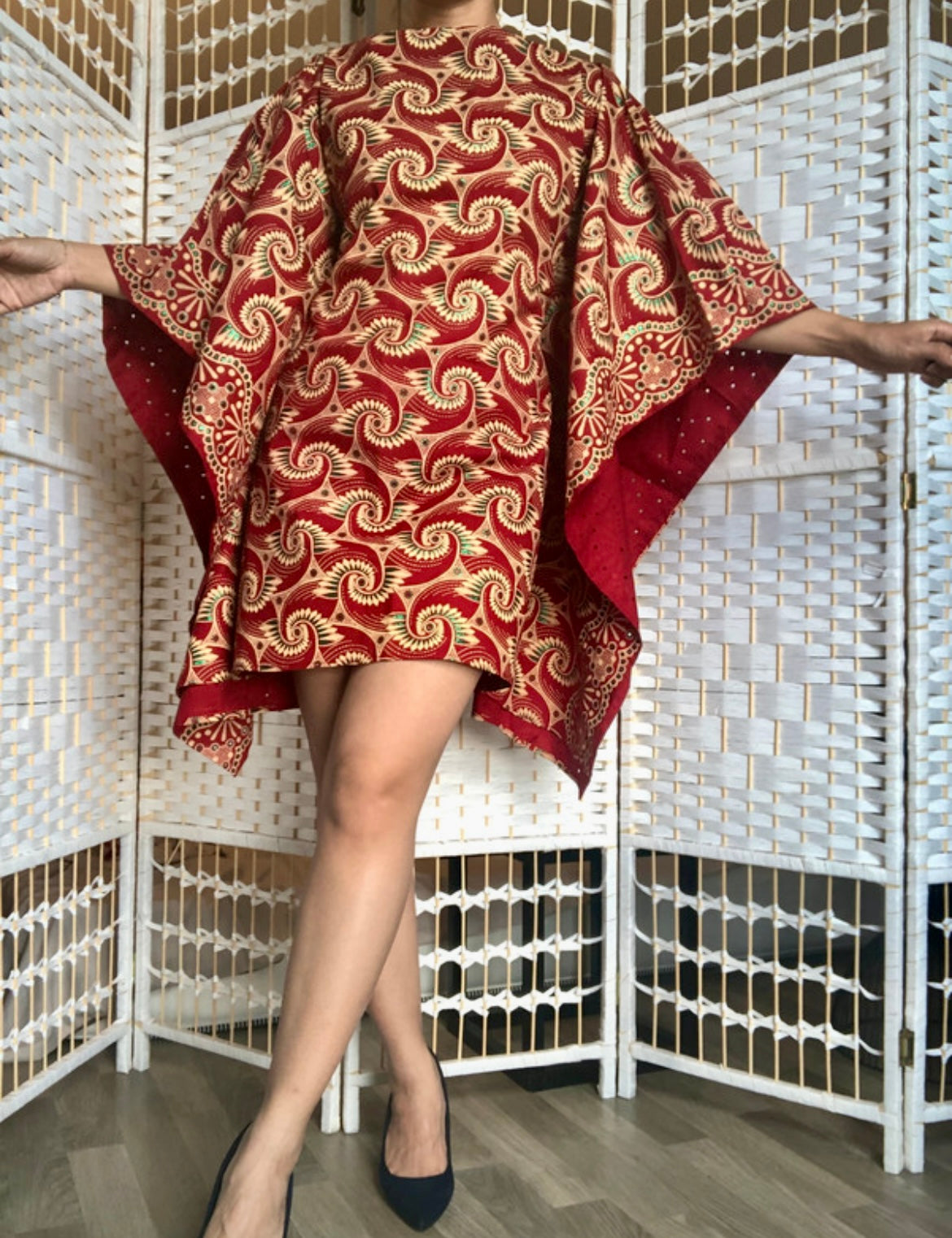 ROBE WAX ROUGE BRODERIE