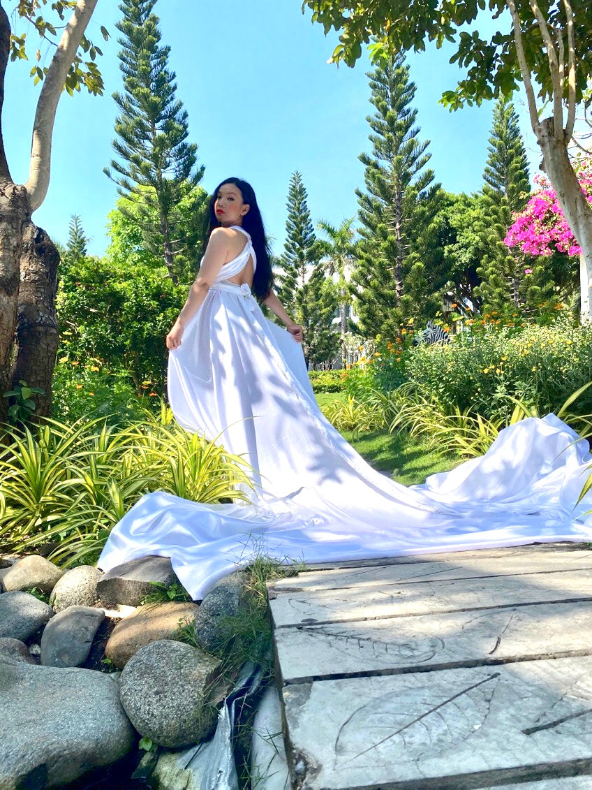 ROBE VOLANT, FLYING DRESS, ROBE CONVERTIBLE WHITE